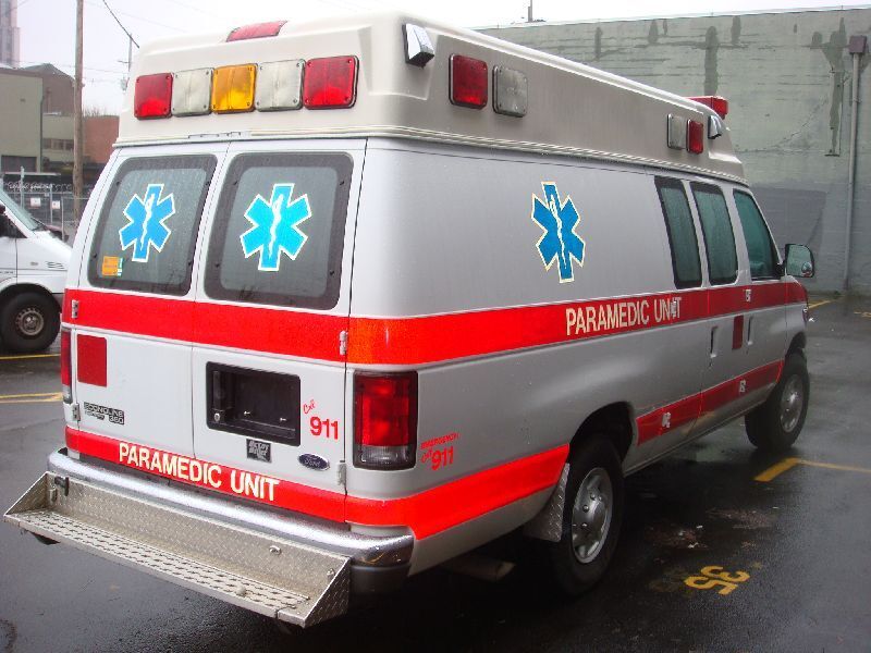 1998 Ford E350 7.3 Td Ambulance, Portland OR - 114207695 ...